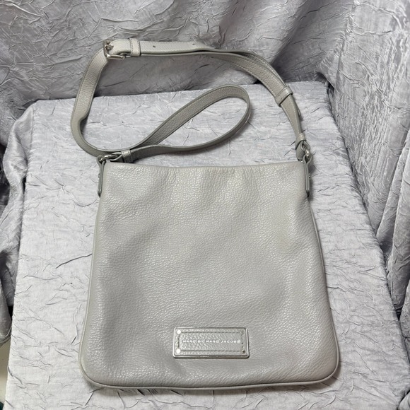 Marc By Marc Jacobs Handbags - Marc by Marc Jacobs Grey Pebbled Leather Crossbody Messenger Bag Logo Plaque
